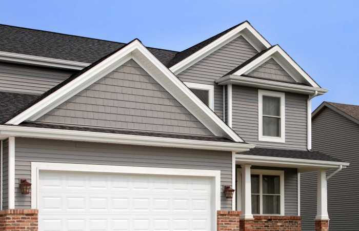8 Signs You Need a Home Siding Replacement | Freeman Exteriors